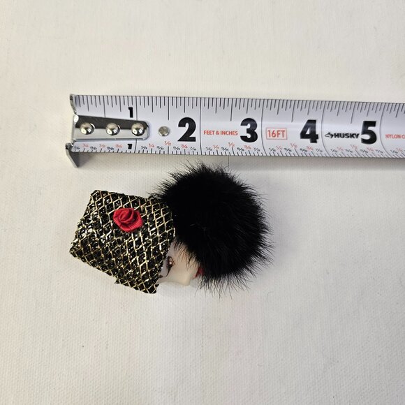 Porcelain Vintage Women Face Brooch Fancy Fashionista Unmarked Pin - Picture 10 of 10